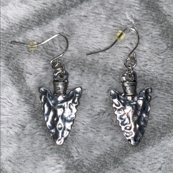 Jewelry - 🏹Sterling Silver Arrowhead Earrings🏹